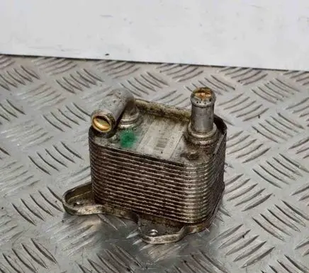 Engine oil radiator