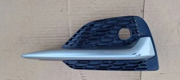 Nissan Qashqai Front bumper lower grill 62257HV20A