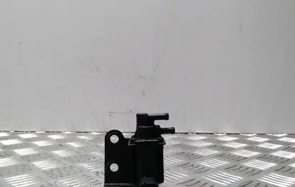 Hyundai Santa Fe Vacuum valve K5T48371