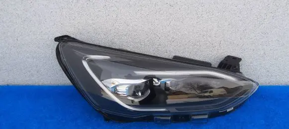 Ford Focus Headlight/headlamp JX7B13E016AH