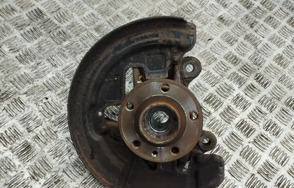 Volvo V60 Front wheel hub