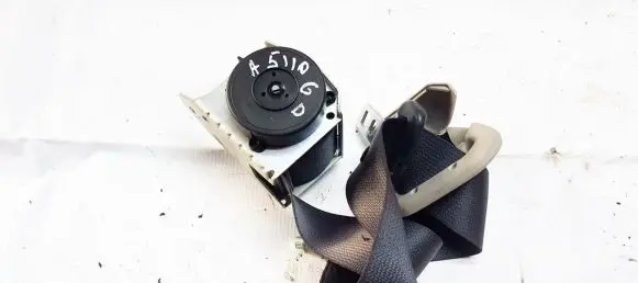 Middle seatbelt (rear)