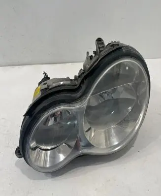 Mercedes-Benz C W203 Headlight/headlamp A2038203161 0301166205 0031424