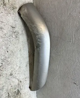 Front bumper lip