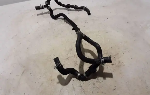 Volvo XC60 Engine coolant pipe/hose 32138791