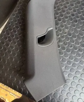 Porsche Cayenne (92A) (B) pillar trim (top) 7P5867241M 1062751000