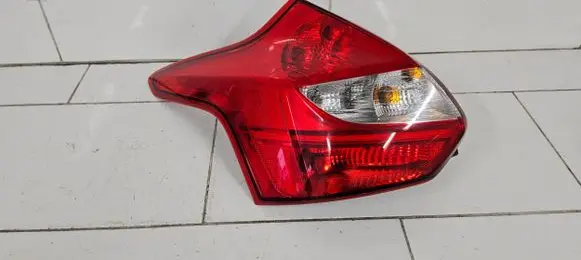 Ford Focus Rear/tail lights 1825318