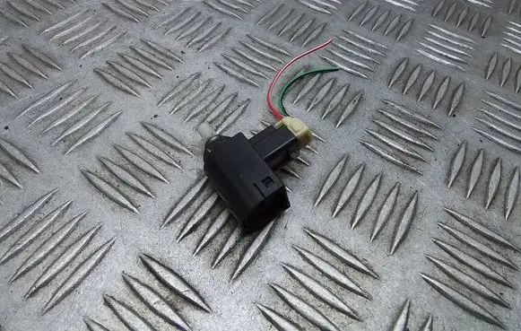 Clutch pedal sensor