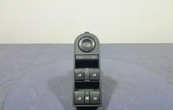 Opel Zafira B Electric window control switch 13228699