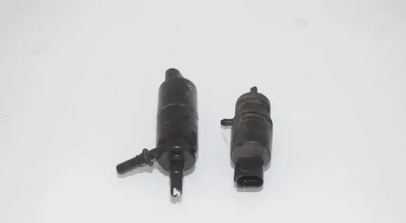 BMW 5 F10 F11 Headlight washer pump 7217792 6934160 67637217792