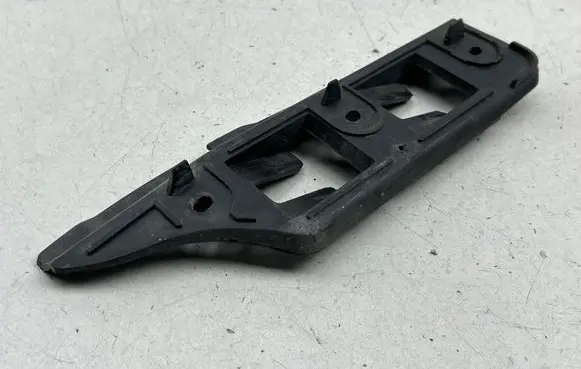 Volkswagen Golf V Front bumper mounting bracket 1K0807183