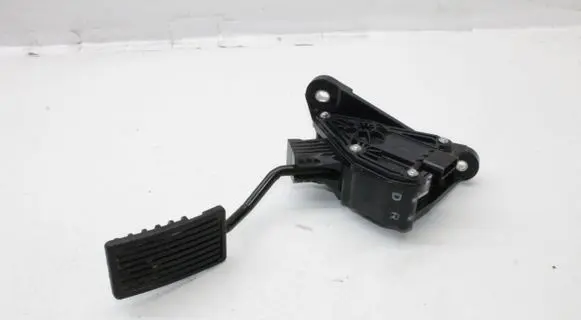Honda CR-V Accelerator throttle pedal
