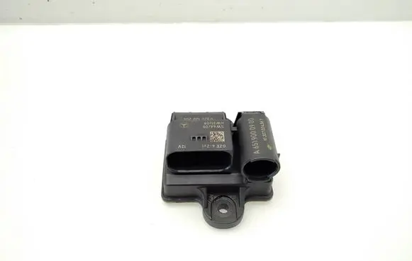 Mercedes-Benz C W204 Glow plug pre-heat relay A6519000900 0522120204
