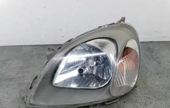Toyota Yaris Headlight/headlamp 21211F7L