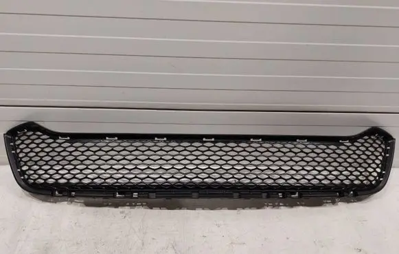 Dodge Durango Front bumper upper radiator grill 68307807AA