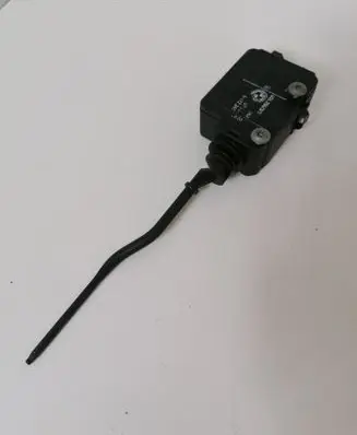 BMW 3 E46 Central locking motor 8372240