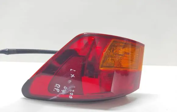 Lexus IS 220D-250-350 Rear/tail lights