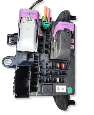 Opel Insignia A Fuse module 13277321 18434813011