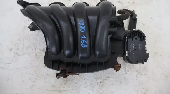 Hyundai ix20 Intake manifold 351002B150