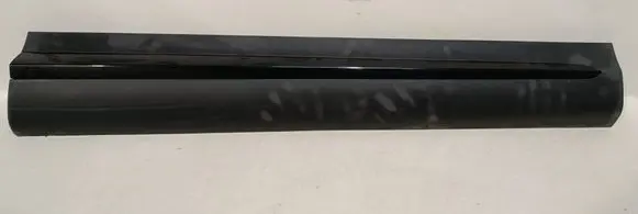 MG Marvel R Front arch trim 10365416