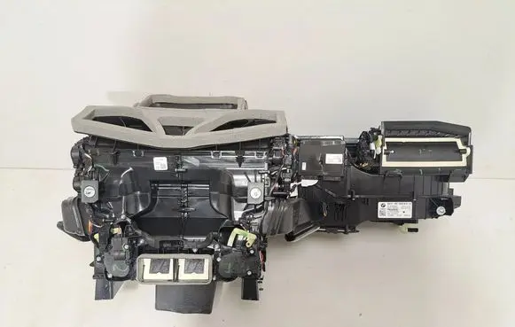 BMW X5 G05 Interior heater climate box assembly 5A31831 5B3A5E0