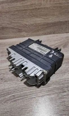 Volkswagen Golf III Engine control unit/module ECU 032906026E 0261203304