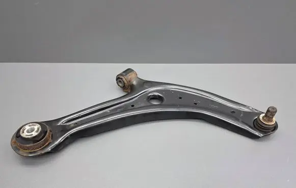 Ford Fiesta Front lower control arm/wishbone H1BC3042 H1BC3042R