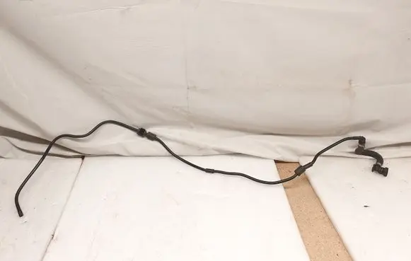 BMW 7 F01 F02 F03 F04 Vacuum line/pipe/hose 106880003851
