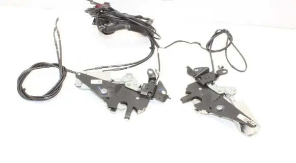 Mercedes-Benz SLK R172 Convertible roof lock/latch A1727900171 A1727900271