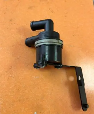 Volkswagen Touran II Electric auxiliary coolant/water pump 5N0965561A 12402100802