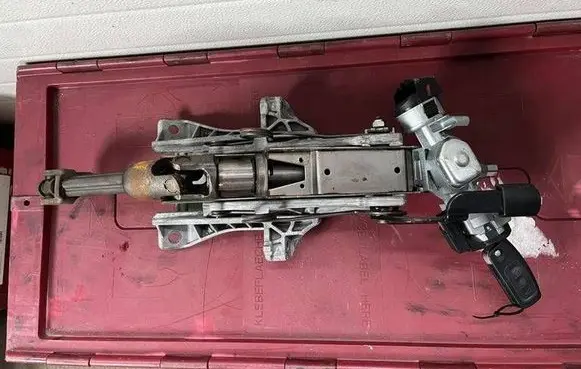 Ford S-MAX Steering wheel axle 6G9N3C529AD