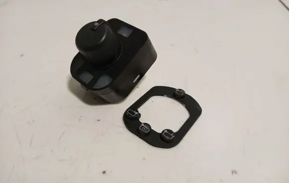 Audi Q7 4L Wing mirror switch 8E0959565A