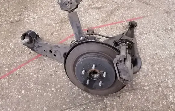 Lexus RX 450H Rear wheel hub spindle/knuckle R71L