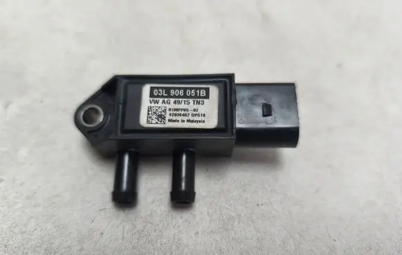 Skoda Yeti (5L) Exhaust gas pressure sensor 03L906051B
