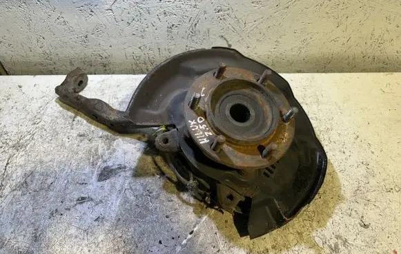Toyota Hilux (AN10, AN20, AN30) Front wheel hub