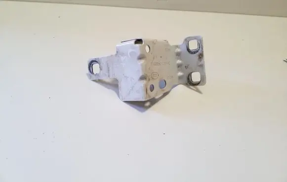 Land Rover Evoque II Fender mounting bracket K8D216E129AC