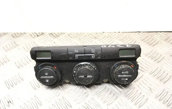 Skoda Octavia Mk2 (1Z) Climate control unit 74241061 24030551