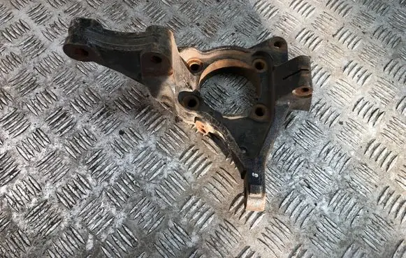 Subaru B9 Tribeca Front wheel hub