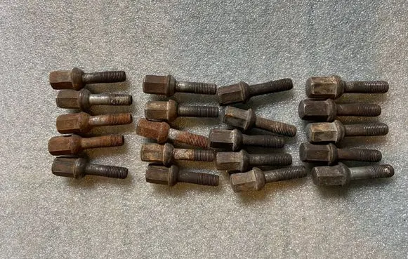 Mercedes-Benz E W210 Nuts/bolts 