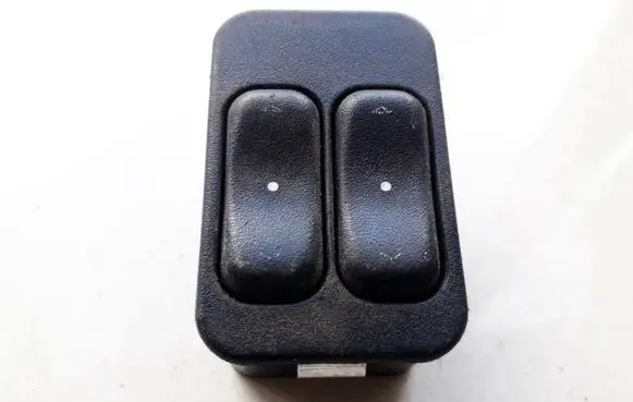 Opel Zafira A Electric window control switch 90561088 13363201