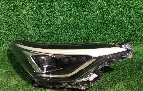 Toyota C-HR I Headlight/headlamp