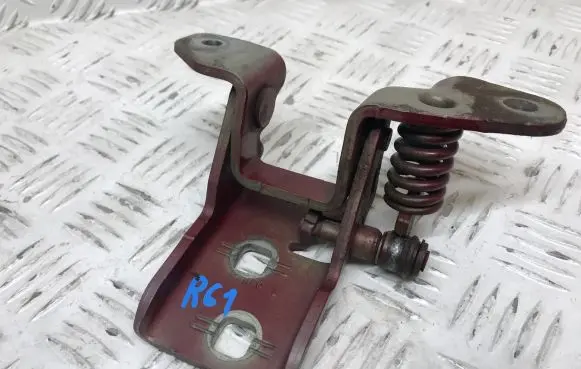 Chrysler Town u0026 Country V Front door upper hinge 879AC