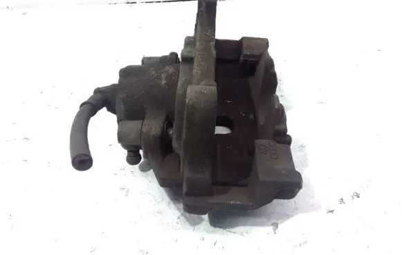 Volkswagen PASSAT CC Front brake caliper