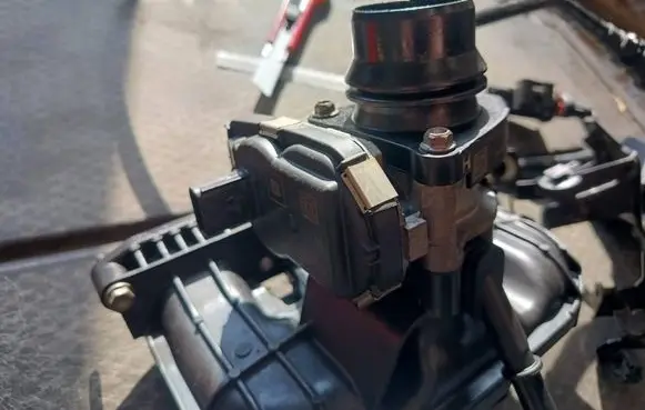 Opel Astra K Throttle valve 55510598 72C2108610376