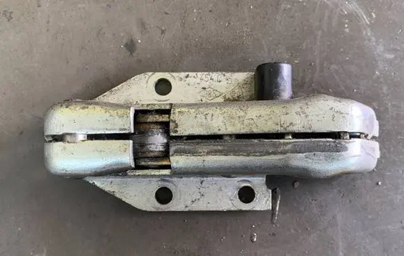 Renault Master II Rear door check strap stopper 