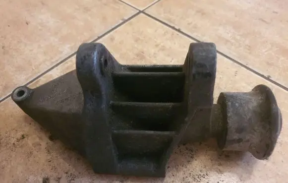 Generator/alternator bracket