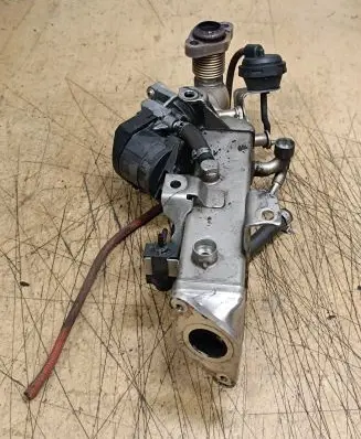 BMW 3 F30 F35 F31 EGR valve cooler 7810871 781075 89638