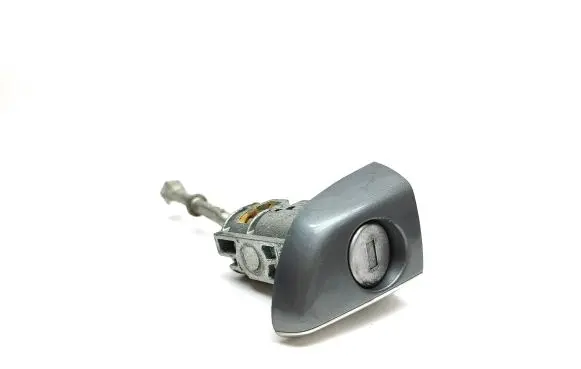 Citroen DS5 Front door lock (next to the handle) N0503836