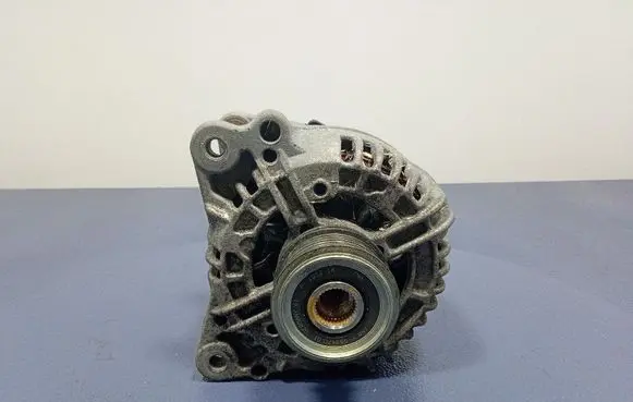 Volkswagen Golf Plus Generator/alternator 06F903023F
