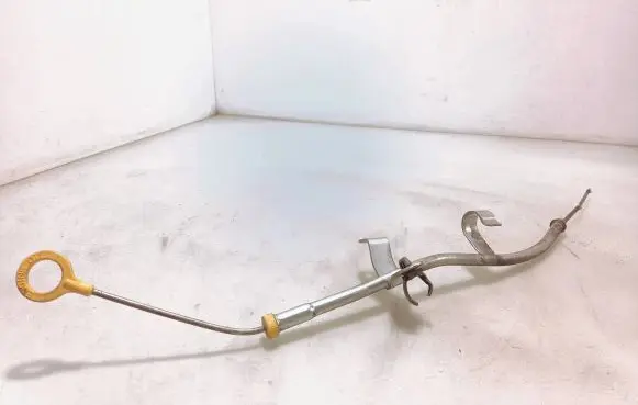 Nissan Juke I F15 Oil level dip stick 
